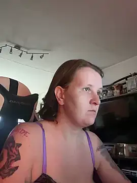 Snapshot of wetgerman_2 chatting on March 13, 2025, 1:40 pm wetgerman 2 online show from March 13, 2025, 1:40 pm