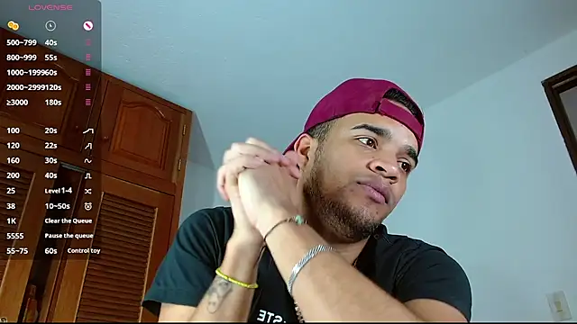 Bigcock 21cm  online show from March 9, 2025, 3:16 pm