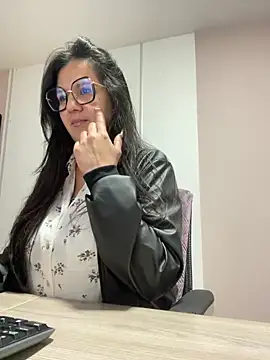 SWEETLILY18 online show from December 27, 2024, 11:06 am