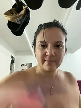 SWEETLILY18 online show from January 18, 2025, 11:00 pm