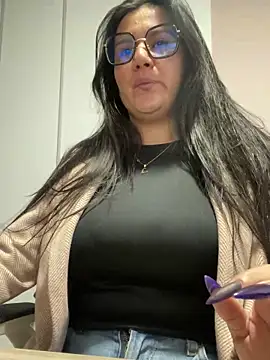 SWEETLILY18 online show from January 22, 2025, 11:23 am