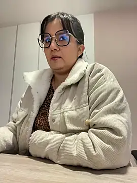 SWEETLILY18 online show from March 5, 2025, 11:28 am