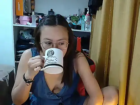 Snapshot of crizzybel chatting on January 15, 2026, 1:32 am crizzybel online show from January 15, 2026, 1:32 am