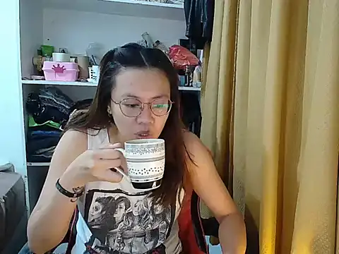 crizzybel online show from March 26, 2026, 6:13 pm