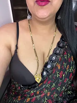 Snapshot of Zoya_Varma004 chatting on March 2, 2026, 5:19 am Zoya Varma004 online show from March 2, 2026, 5:19 am