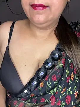 Zoya Varma004 online show from July 2, 2026, 12:44 pm