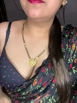 Zoya Varma004 online show from July 25, 2026, 6:27 pm
