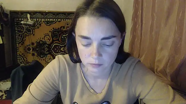 AlisaLaDiva online show from October 7, 2025, 8:06 pm