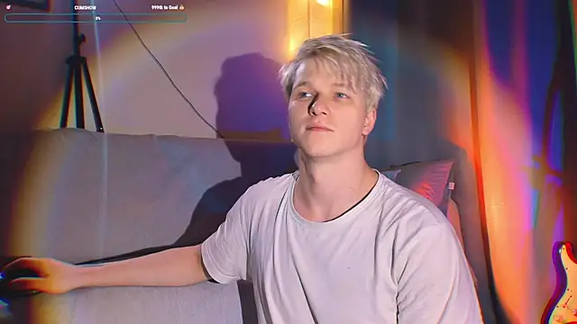 Snapshot of Breston_Sweet chatting on November 7, 2025, 4:23 am Breston Sweet online show from November 7, 2025, 4:23 am