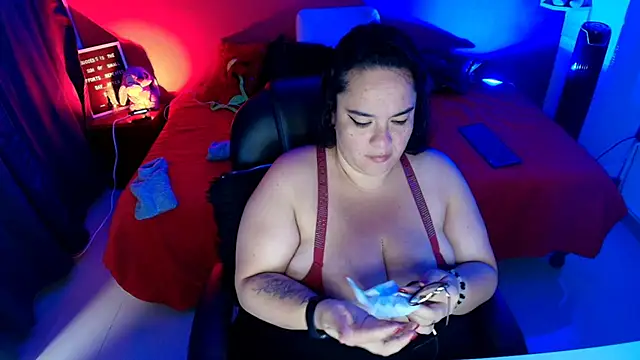 lulubigtitts1 online show from January 11, 2026, 4:23 pm