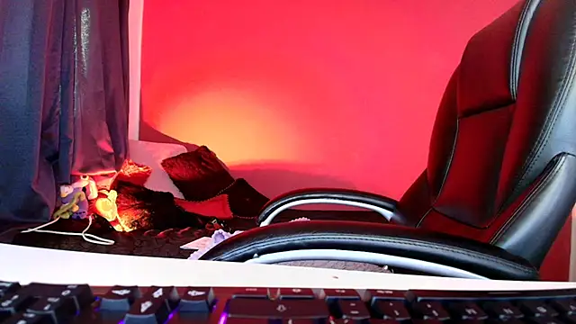 lulubigtitts1 online show from April 8, 2026, 3:12 pm