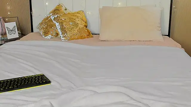 Snapshot of mailymilf chatting on November 8, 2025, 3:01 pm mailymilf online show from November 8, 2025, 3:01 pm