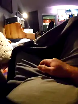 Snapshot of anonymus9006 chatting on February 4, 2025, 4:39 pm anonymus9006 online show from February 4, 2025, 4:39 pm