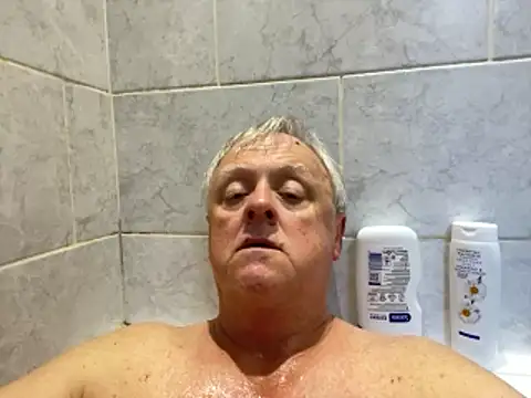 bigbadjon69 online show from May 21, 2026, 10:44 am