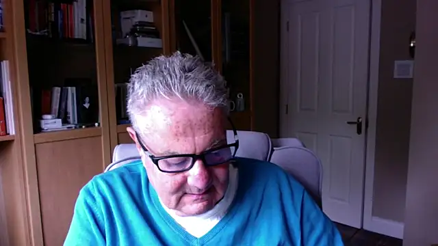 Snapshot of Oldpistolpete chatting on June 11, 2026, 8:56 am Oldpistolpete online show from June 11, 2026, 8:56 am
