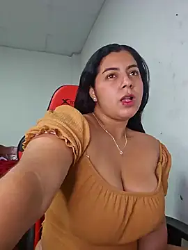 Snapshot of Mary_pinkish chatting on January 23, 2025, 11:26 pm Mary pinkish online show from January 23, 2025, 11:26 pm