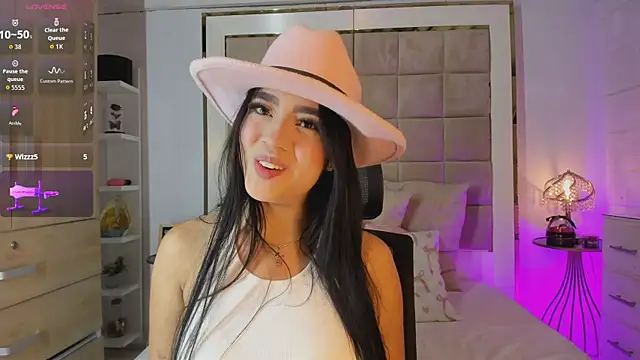 Victoria adaams online show from October 11, 2025, 10:14 am