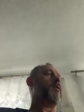 Snapshot of GHsveter chatting on October 28, 2025, 12:30 pm GHsveter online show from October 28, 2025, 12:30 pm