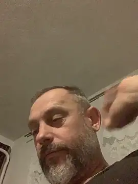 Snapshot of GHsveter chatting on November 3, 2025, 5:25 pm GHsveter online show from November 3, 2025, 5:25 pm