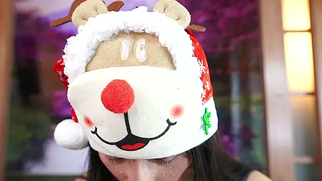 miss sharlotte18 online show from December 15, 2025, 6:12 pm