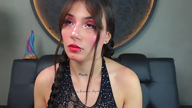 miss sharlotte18 online show from March 19, 2026, 6:12 pm