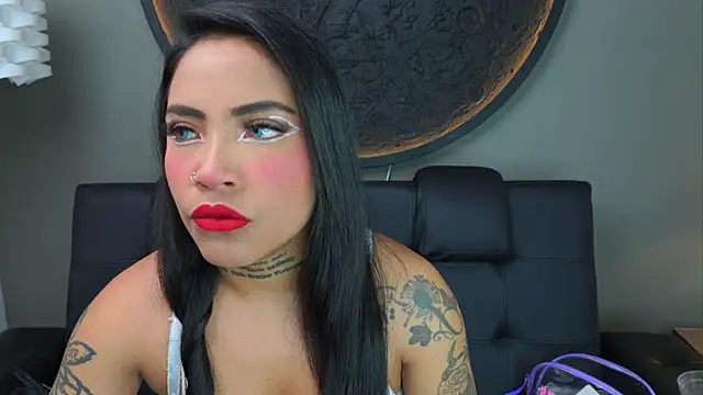 miss vaiolette online show from September 24, 2025, 11:02 am