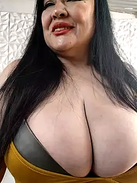 kittyhotass1 online show from October 1, 2025, 12:55 pm