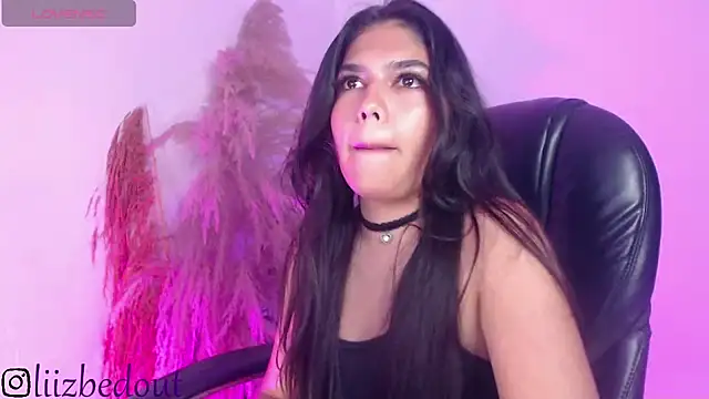 Snapshot of liz_bedoutxx chatting on September 27, 2025, 1:32 am liz bedoutxx online show from September 27, 2025, 1:32 am