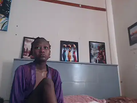 Snapshot of CandyLovesU2 chatting on February 20, 2025, 7:45 am CandyLovesU2 online show from February 20, 2025, 7:45 am