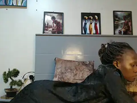 Snapshot of CandyLovesU2 chatting on March 3, 2025, 12:04 am CandyLovesU2 online show from March 3, 2025, 12:04 am