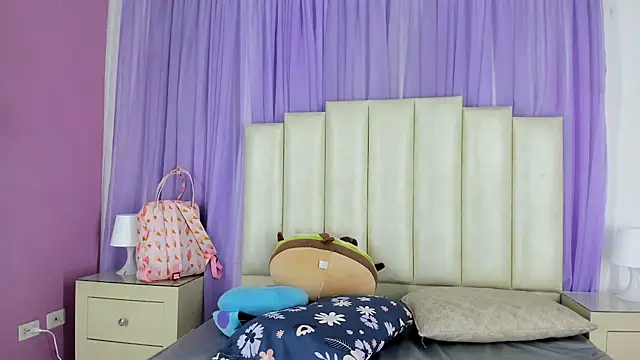 mollieblue69 online show from January 17, 2025, 12:21 pm