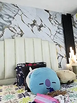 mollieblue69 online show from November 2, 2025, 1:02 pm