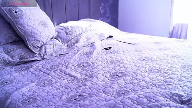 Sweet-Angie online show from June 21, 2026, 8:22 pm