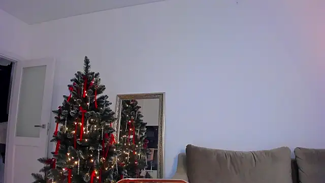 Snapshot of Kossie_ chatting on December 25, 2024, 11:22 am Kossie online show from December 25, 2024, 11:22 am