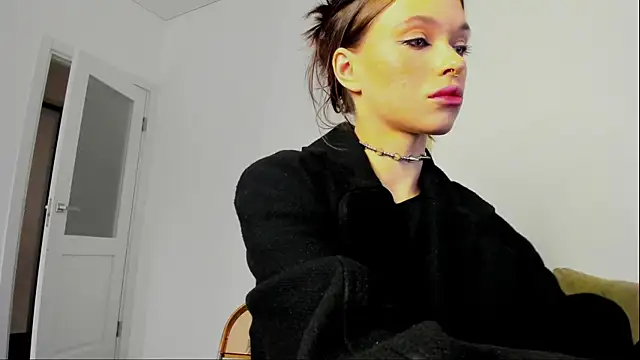 Snapshot of Kossie_ chatting on October 19, 2025, 6:19 pm Kossie online show from October 19, 2025, 6:19 pm