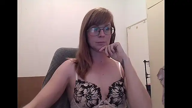 Snapshot of SavannaGirly chatting on June 11, 2026, 6:55 am SavannaGirly online show from June 11, 2026, 6:55 am