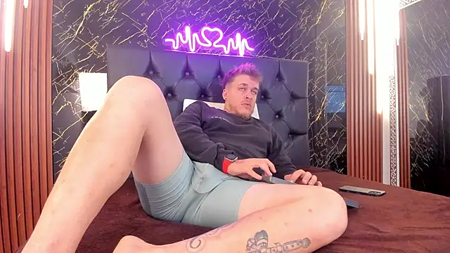 keane lee online show from October 17, 2025, 1:14 pm