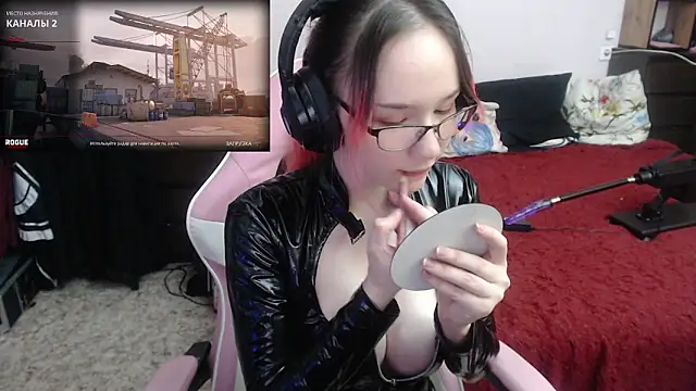 Snapshot of Maya_Viola chatting on February 26, 2025, 3:41 pm Maya Viola online show from February 26, 2025, 3:41 pm