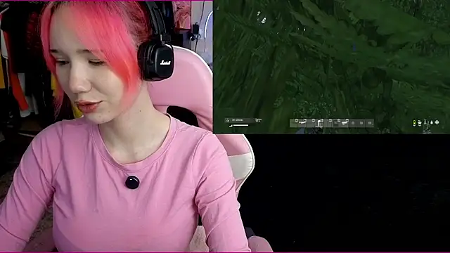 Snapshot of Maya_Viola chatting on November 3, 2025, 5:20 am Maya Viola online show from November 3, 2025, 5:20 am