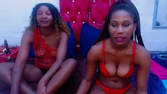 Snapshot of XSCARLETQUEENXX chatting on March 16, 2026, 5:44 am XSCARLETQUEENXX online show from March 16, 2026, 5:44 am