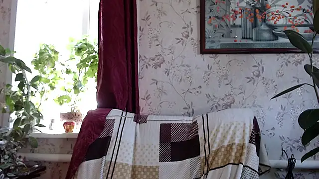 EmilyDoth online show from July 20, 2026, 5:22 am