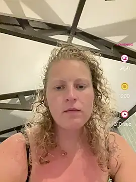 Girlnina-1995 online show from June 2, 2026, 5:37 pm