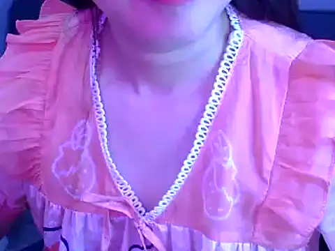 Snapshot of Bee_2k chatting on June 25, 2026, 4:23 am Bee 2k online show from June 25, 2026, 4:23 am