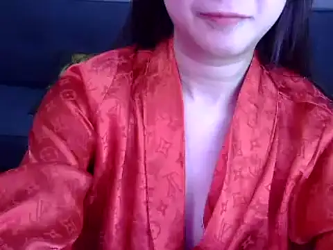 Snapshot of Bee_2k chatting on July 10, 2026, 4:28 am Bee 2k online show from July 10, 2026, 4:28 am