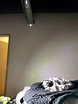 eatmeplease44 online show from February 22, 2025, 3:01 am