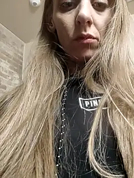 eatmeplease44 online show from March 20, 2025, 1:02 am