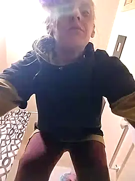 eatmeplease44 online show from September 8, 2025, 5:56 pm