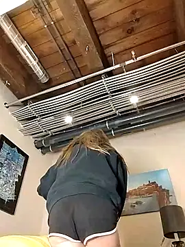 eatmeplease44 online show from March 14, 2026, 11:43 pm