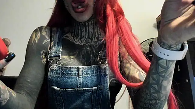 Snapshot of tamarapervert chatting on February 15, 2025, 8:43 pm tamarapervert online show from February 15, 2025, 8:43 pm