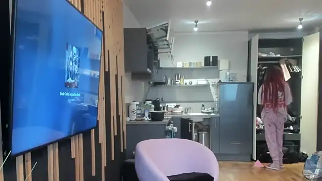 tamarapervert online show from December 5, 2025, 12:58 pm